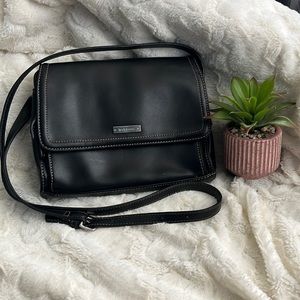 Liz Claiborne Crossbody Bag NWOT👜